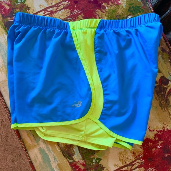 New Balance Running Shorts Size Large - Picture 5 of 10